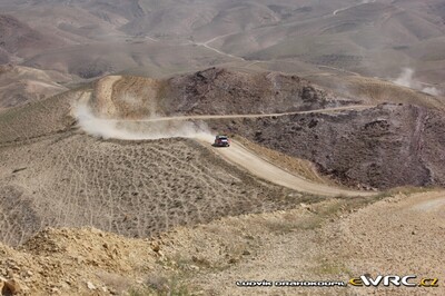 Federico Villagra- Jorge Perez Companc
3º Jordan Rally WRC 2011. Ford Fiesta RS WRC (PX60 AVO). Clasificado 7º.
Munchi's Ford WRT

Del 14 al 16 de Abril, Jordania.
Superficie: tierra.

El Rally constaba de 3 etapas con un total de 935.41 km de los que 333.04 km divididos en 20 tramos eran cronometrados.
La primera etapa (6 tramos en total) fue cancelada debido a un retraso en el transporte del equipamiento de los equipos. 

Tomaron la salida 36 equipos, finalizaron 23.

© Ludvík Drahokoupil

Palabras clave: Ford;Fiesta;WRC;Jordania;2011