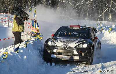Kimi Räikkönen - Kaj Lindström
59º Rally Sweden 2011. Citroën DS3 WRC (BF-660-XB). Clasificado 8º.
Ice 1 Racing

Del 10 al 13 de Febrero, Karlstad.
Superficie: nieve - hielo.

El Rally constaba de 3 etapas con un total de 2059.89 km de los que 351.24 km divididos en 22 tramos eran cronometrados.

Tomaron la salida 45 equipos, finalizaron 34.

© Petr Sagner

Palabras clave: Citroen;WRC;Suecia;2011