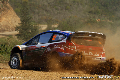 Khalid Al-Qassimi - Michael Orr
45º Vodafone Rally de Portugal 2011. Ford Fiesta RS WRC (PX60 AWP). Clasificado 14º.
Team Abu Dhabi

Del 24 al 27 de Marzo, Lisboa, Faro.
Superficie: tierra.

El Rally constaba de 3 etapas con un total de 1363.55 km de los que 385.37 km divididos en 17 tramos eran cronometrados.

Tomaron la salida 71 equipos, finalizaro 38.

© Greg Roslon

Palabras clave: Ford;Fiesta;WRC;Portugal;2011