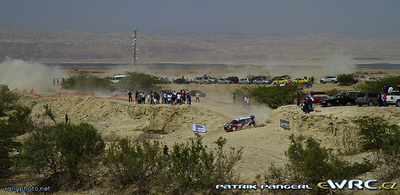 Petter Solberg - Chris Patterson
3º Jordan Rally WRC 2011. Citroën DS3 WRC (BH-528-BM). Abandonó por accidente en SS17 Yakrut 2 de 14,16 km.
Petter Solberg WRT

Del 14 al 16 de Abril, Jordania.
Superficie: tierra.

El Rally constaba de 3 etapas con un total de 935.41 km de los que 333.04 km divididos en 20 tramos eran cronometrados.
La primera etapa (6 tramos en total) fue cancelada debido a un retraso en el transporte del equipamiento de los equipos. 

Tomaron la salida 36 equipos, finalizaron 23.

© Patrik Pangerl

Palabras clave: Citroen;WRC;Jordania;2011