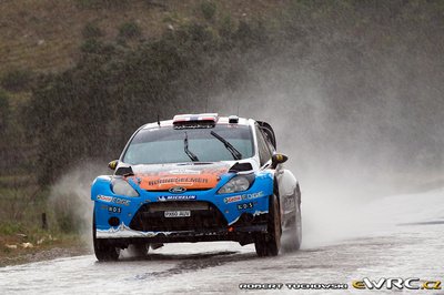 Mads Østberg - Jonas Andersson
46º Vodafone Rally de Portugal 2012. Ford Fiesta RS WRC (PX60 AUV). Clasificado 1º.
Adapta World Rally Team

Hirvonen se llevó inicialmente la victoria, pero posteriormente a la carrera se descalificó al piloto por irregularidades en el Citroën DS3 WRC, por lo que la victoria fue a para al noruego Mads Østberg, la primera de su carrera.

Del 29 de Marzo al 1 de Marzo, Faro.
Superficie: tierra.

El Rally tenia un total de 1497.92 km de los que 434.77 km divididos en 4 etapas y 22 tramos eran cronometrados (3 de ellos fueron cancelados SS8 Tavira 2 de 25.0 km, SS9 Alcarias 2 de 25.2 km, SS10 
São Brás de Alportel 2 de 16.2 km).

Tomaron la salida 51 equipos, finalizaron 30.

© Robert Tuchowski
@@
Palabras clave: Mads_Ostberg;Ford;Fiesta;WRC;Portugal;2012