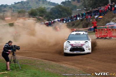 Nasser Al-Attiyah - Giovanni Bernacchini
46º Vodafone Rally de Portugal 2012. Citroën DS3 WRC. Clasificado 4º.
Qatar World Rally Team

Del 29 de Marzo al 1 de Marzo, Faro.
Superficie: tierra.

El Rally tenia un total de 1497.92 km de los que 434.77 km divididos en 4 etapas y 22 tramos eran cronometrados (3 de ellos fueron cancelados SS8 Tavira 2 de 25.0 km, SS9 Alcarias 2 de 25.2 km, SS10
São Brás de Alportel 2 de 16.2 km).

Tomaron la salida 51 equipos, finalizaron 30.

© Robert Tuchowski
@
Palabras clave: Citroen;DS3;WRC;Portugal;2012