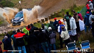 Dennis Kuipers - Robin Buysmans
46º Vodafone Rally de Portugal 2012. Ford Fiesta RS WRC (PX11 AWN). Clasificado 6º.
M-Sport Ford WRT

Del 29 de Marzo al 1 de Marzo, Faro.
Superficie: tierra.

El Rally tenia un total de 1497.92 km de los que 434.77 km divididos en 4 etapas y 22 tramos eran cronometrados (3 de ellos fueron cancelados SS8 Tavira 2 de 25.0 km, SS9 Alcarias 2 de 25.2 km, SS10
São Brás de Alportel 2 de 16.2 km).

Tomaron la salida 51 equipos, finalizaron 30.

© Nikos Katikis
@
Palabras clave: Ford;Fiesta;WRC;Portugal;2012