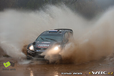 Dennis Kuipers - Robin Buysmans
46º Vodafone Rally de Portugal 2012. Ford Fiesta RS WRC (PX11 AWN). Clasificado 6º.
M-Sport Ford WRT

Del 29 de Marzo al 1 de Marzo, Faro.
Superficie: tierra.

El Rally tenia un total de 1497.92 km de los que 434.77 km divididos en 4 etapas y 22 tramos eran cronometrados (3 de ellos fueron cancelados SS8 Tavira 2 de 25.0 km, SS9 Alcarias 2 de 25.2 km, SS10
São Brás de Alportel 2 de 16.2 km).

Tomaron la salida 51 equipos, finalizaron 30.

© Timo Anis
@
Palabras clave: Ford;Fiesta;WRC;Portugal;2012