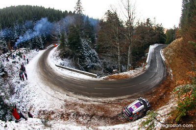 Peter van Merksteijn sn. - Eddy Chevaillier
80º Rallye Automobile de Monte-Carlo 2012. Citroën DS3 WRC (BH 482 BM). Abandonó por avería mecánica en SS5 Labatie d'Andaure - Lalouvesc 1 de 19.00 km.
Van Merksteijn Motorsport

Del 17 al 22 de Enero, Valence - Monaco.
Superficie: asfalto - nieve.

El Rally teni­a un total de 1772.52 km de los que 433.36 Km divididos en 18 tramos eran especiales.

Se inscribieron 82 equipos, tomaron la salida 73, finalizaron 45.

© Greg Roslon
@
Palabras clave: Citroen;DS3;WRC;Montecarlo;2012
