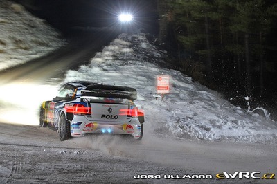 Sébastien Ogier - Julien Ingrassia
83º Rallye Automobile Monte-Carlo 2015. Volkswagen Polo R WRC (WOB VW 524). Clasificado 1º.
Volkswagen Motorsport

Del 21 al 25 de Enero, Gap - Monaco.
Superficie: asfalto - nieve.

El Rallye constaba de 4 etapas con un total de 1383.15 km de los que 355.48 km divididos en 15 tramos eran cronometrados.

Tomaron la salida 94 equipos, finalizaron 78.

© Jorg Ullmann

Palabras clave: Volkswagen;Polo;WRC;Montecarlo;2015