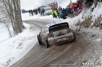 Andreas Mikkelsen - Ola Fløene
83º Rallye Automobile Monte-Carlo 2015. Volkswagen Polo R WRC (WOB VW 522). Clasificado 3º.
Volkswagen Motorsport

Del 21 al 25 de Enero, Gap - Monaco.
Superficie: asfalto - nieve.

El Rallye constaba de 4 etapas con un total de 1383.15 km de los que 355.48 km divididos en 15 tramos eran cronometrados.

Tomaron la salida 94 equipos, finalizaron 78.

© Dimitri Deberre

Palabras clave: Volkswagen;Polo;WRC;Montecarlo;2015