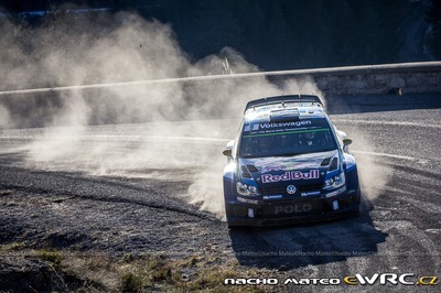 Andreas Mikkelsen - Ola Fløene
83º Rallye Automobile Monte-Carlo 2015. Volkswagen Polo R WRC (WOB VW 522). Clasificado 3º.
Volkswagen Motorsport

Del 21 al 25 de Enero, Gap - Monaco.
Superficie: asfalto - nieve.

El Rallye constaba de 4 etapas con un total de 1383.15 km de los que 355.48 km divididos en 15 tramos eran cronometrados.

Tomaron la salida 94 equipos, finalizaron 78.

© Nacho Mateo

Palabras clave: Volkswagen;Polo;WRC;Montecarlo;2015