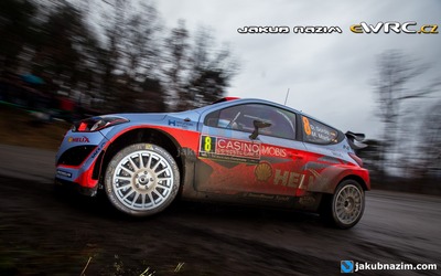 Dani Sordo - Marc Martí
83º Rallye Automobile Monte-Carlo 2015. Hyundai i20 WRC (ALZ WR 47). Clasificado 6º.
Hyundai Motorsport

Del 21 al 25 de Enero, Gap - Monaco.
Superficie: asfalto - nieve.

El Rallye constaba de 4 etapas con un total de 1383.15 km de los que 355.48 km divididos en 15 tramos eran cronometrados.

Tomaron la salida 94 equipos, finalizaron 78.

© Jakub Nazim

Palabras clave: Hyundai;Montecarlo;2015