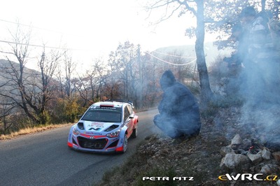 Dani Sordo - Marc Martí
83º Rallye Automobile Monte-Carlo 2015. Hyundai i20 WRC (ALZ WR 47). Clasificado 6º.
Hyundai Motorsport

Del 21 al 25 de Enero, Gap - Monaco.
Superficie: asfalto - nieve.

El Rallye constaba de 4 etapas con un total de 1383.15 km de los que 355.48 km divididos en 15 tramos eran cronometrados.

Tomaron la salida 94 equipos, finalizaron 78.

© Petr Fitz

Palabras clave: Hyundai;Montecarlo;2015