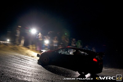 Martin Prokop - Jan Tománek
83º Rallye Automobile Monte-Carlo 2015. Ford Fiesta RS WRC (06R 0035). Clasificado 9º.
Jipocar Czech National Team

Del 21 al 25 de Enero, Gap - Monaco.
Superficie: asfalto - nieve.

El Rallye constaba de 4 etapas con un total de 1383.15 km de los que 355.48 km divididos en 15 tramos eran cronometrados.

Tomaron la salida 94 equipos, finalizaron 78.

© Jakub Pojmicz

Palabras clave: Ford;Fiesta;WRC;Montecarlo;2015