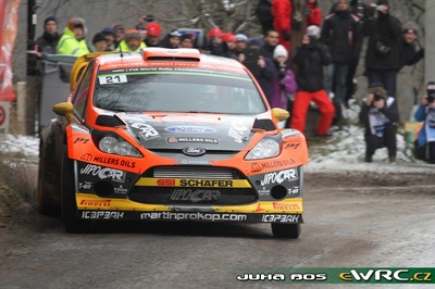 Martin Prokop - Jan Tománek
83º Rallye Automobile Monte-Carlo 2015. Ford Fiesta RS WRC (06R 0035). Clasificado 9º.
Jipocar Czech National Team

Del 21 al 25 de Enero, Gap - Monaco.
Superficie: asfalto - nieve.

El Rallye constaba de 4 etapas con un total de 1383.15 km de los que 355.48 km divididos en 15 tramos eran cronometrados.

Tomaron la salida 94 equipos, finalizaron 78.

© Juha Bos

Palabras clave: Ford;Fiesta;WRC;Montecarlo;2015
