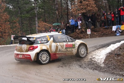 Kris Meeke - Paul Nagle
83º Rallye Automobile Monte-Carlo 2015. Citroën DS3 WRC (CA-975-ZW). Clasificado 10º.
Citroën Total Abu Dhabi WRT

Del 21 al 25 de Enero, Gap - Monaco.
Superficie: asfalto - nieve.

El Rallye constaba de 4 etapas con un total de 1383.15 km de los que 355.48 km divididos en 15 tramos eran cronometrados.

Tomaron la salida 94 equipos, finalizaron 78.

© Petr Fitz

Palabras clave: Citroen;WRC;Montecarlo;2015