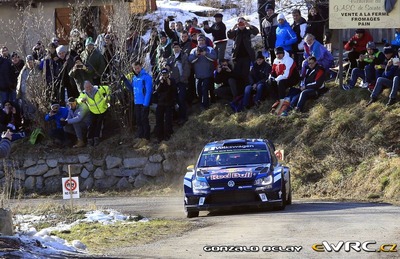 Andears Mikkelsen - Anders Jæger
84º Rallye Automobile de Montecarlo 2016. Volkswagen Polo R WRC (WOB VW 141). Clasificado 2º.
Volkswagen Motorsport

Del 18 al 21 de Enero, Gap - Monaco.
Superficie: asfalto - nieve.

El Rallye constaba de 4 etapas con un total de 11411.85 km de los que 382.65 km divididos en 15 tramos eran cronometrados, (2 de ellos fueron cancelados SS1 Entrevaux - Val-de-Chalvagne - Ubraye de 21,25 km y SS16 Lucéram - Col St-Roch 2 de 5,5 km).

Tomaron la salida 73 equipos, finalizaron 54.

© Gonzalo Belay

Palabras clave: Volkswagen;Polo;WRC;Montecarlo;2016