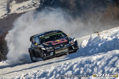 Andears Mikkelsen - Anders Jæger
84º Rallye Automobile de Montecarlo 2016. Volkswagen Polo R WRC (WOB VW 141). Clasificado 2º.
Volkswagen Motorsport

Del 18 al 21 de Enero, Gap - Monaco.
Superficie: asfalto - nieve.

El Rallye constaba de 4 etapas con un total de 11411.85 km de los que 382.65 km divididos en 15 tramos eran cronometrados, (2 de ellos fueron cancelados SS1 Entrevaux - Val-de-Chalvagne - Ubraye de 21,25 km y SS16 Lucéram - Col St-Roch 2 de 5,5 km).

Tomaron la salida 73 equipos, finalizaron 54.

© Nicolas Millet

Palabras clave: Volkswagen;Polo;WRC;Montecarlo;2016