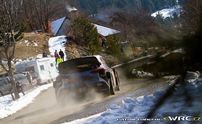Thierry Neuville -  Nicolas Gilsoul
84º Rallye Automobile de Montecarlo 2016. Hyundai NG i20 WRC (ALZ WR 12). Clasificado 3º.
Hyundai Motorsport

Del 18 al 21 de Enero, Gap - Monaco.
Superficie: asfalto - nieve.

El Rallye constaba de 4 etapas con un total de 11411.85 km de los que 382.65 km divididos en 15 tramos eran cronometrados, (2 de ellos fueron cancelados SS1 Entrevaux - Val-de-Chalvagne - Ubraye de 21,25 km y SS16 Lucéram - Col St-Roch 2 de 5,5 km).

Tomaron la salida 73 equipos, finalizaron 54.

© Patrik Pangerl

Palabras clave: Hyndai;WRC;Montecarlo;2016