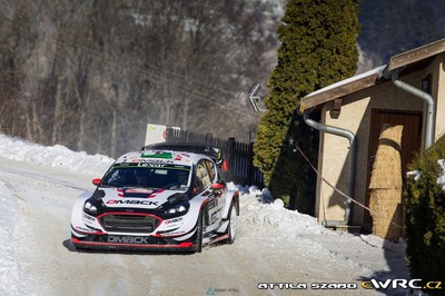 Elfyn Evans - Daniel Barritt
85º Rallye Automobile de Montecarlo 2017. Ford Fiesta WRC (PX66 DVT). Clasificado 6º.
M-Sport World Rally Team

Del 18 al 21 de Enero, Gap - Monaco.
Superficie: asfalto - nieve.

El Rallye constaba de 4 etapas con un total de 11411.85 km de los que 382.65 km divididos en 15 tramos eran cronometrados, (2 de ellos fueron cancelados SS1 Entrevaux - Val-de-Chalvagne - Ubraye de 21,25 km y SS16 Lucéram - Col St-Roch 2 de 5,5 km).

Tomaron la salida 73 equipos, finalizaron 54.

© Attila Szabo

Palabras clave: Ford;Fiesta;WRC;Montecarlo;2017