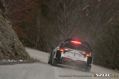 Ott Tänak - Martin Järveoja
86º Rallye Automobile Monte-Carlo 2018. Toyota Yaris WRC (A-6119). Clasificado 2º.
Toyota Gazoo Racing WRT

Del 24 al 28 de Enero, Gap - Monaco.
Superficie: asfalto - nieve.

El Rallye constaba de 4 etapas con un total de 1642.4 km de los que 388.59 km divididos en 15 tramos eran cronometrados.

Tomaron la salida 67 equipos, finalizaron 47.

© Gregory Timmerman

Palabras clave: Toyota;Yaris;WRC;Montecarlo;2018