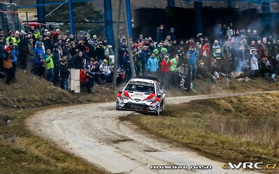 Ott Tänak - Martin Järveoja
86º Rallye Automobile Monte-Carlo 2018. Toyota Yaris WRC (A-6119). Clasificado 2º.
Toyota Gazoo Racing WRT

Del 24 al 28 de Enero, Gap - Monaco.
Superficie: asfalto - nieve.

El Rallye constaba de 4 etapas con un total de 1642.4 km de los que 388.59 km divididos en 15 tramos eran cronometrados.

Tomaron la salida 67 equipos, finalizaron 47.

© Ruaidhri Nash

Palabras clave: Toyota;Yaris;WRC;Montecarlo;2018