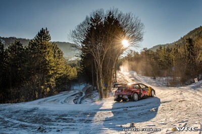 Sébastien Ogier - Julien Ingrassia
87º Rallye Automobile de Monte-Carlo 2019. Citroën C3 WRC (EG-177-ZW). Clasificado 1º.
Citroën Total WRT

Del 24 al 27 de Enero, Gap - Monaco.
Superficie: asfalto - nieve.

El Rallye constaba de 4 etapas con un total de 1366.43 km de los que 323.83 km divididos en 15 tramos eran cronometrados, (uno de ellos fue cancelado, SS3 Valdrôme - Sigottier 1 de 20,04 km).

Tomaron la salida 88 equipos, finalizaron 73.

© Honza Fronek

Palabras clave: Citroen;WRC;Montecarlo;2019
