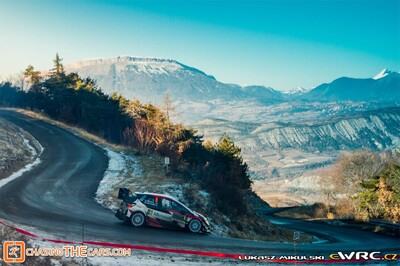 Ott Tänak - Martin Järveoja
87º Rallye Automobile de Monte-Carlo 2019. Toyota Yaris WRC (SP 1010). Clasificado 3º.
Toyota Gazoo Racing WRT

Del 24 al 27 de Enero, Gap - Monaco.
Superficie: asfalto - nieve.

El Rallye constaba de 4 etapas con un total de 1366.43 km de los que 323.83 km divididos en 15 tramos eran cronometrados, (uno de ellos fue cancelado, SS3 Valdrôme - Sigottier 1 de 20,04 km).

Tomaron la salida 88 equipos, finalizaron 73.

© Lukasz Mikulski

Palabras clave: Toyota;Yaris;WRC;Montecarlo;2019