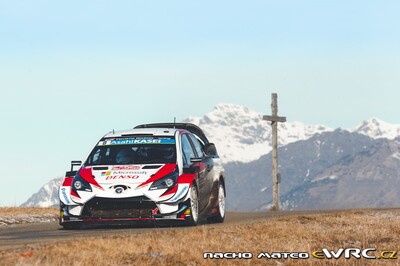 Ott Tänak - Martin Järveoja
87º Rallye Automobile de Monte-Carlo 2019. Toyota Yaris WRC (SP 1010). Clasificado 3º.
Toyota Gazoo Racing WRT

Del 24 al 27 de Enero, Gap - Monaco.
Superficie: asfalto - nieve.

El Rallye constaba de 4 etapas con un total de 1366.43 km de los que 323.83 km divididos en 15 tramos eran cronometrados, (uno de ellos fue cancelado, SS3 Valdrôme - Sigottier 1 de 20,04 km).

Tomaron la salida 88 equipos, finalizaron 73.

© Nacho Mateo

Palabras clave: Toyota;Yaris;WRC;Montecarlo;2019