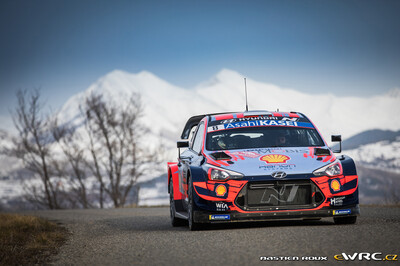 Ott Tänak - Marti Järveoja
88º Rallye Automobile Monte-Carlo 2020. Hyundai i20 Coupe WRC (ALZ WR 41). Abandonó por accidente en SS4 St-Clément-sur-Durance - Freissinières 1 de 20,68 km.
Hyundai Shell Mobis WRT

Del 22 al 26 de Enero, Gap - Monaco.
Superficie: asfalto - nieve.

El Rallye constaba de 4 etapas con un total de 1505.64 km de los que 304.28 km divididos en 15 tramos eran cronometrados.

Tomaron la salida 88 equipos, finalizaron 73.

© Bastien Roux

Palabras clave: Hyundai;Montecarlo;2020