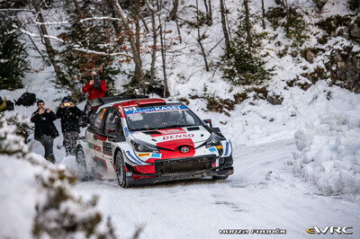 Elfyn Evans - Scott Martin
89º Rallye Automobile de Monte-Carlo 2021. Toyota Yaris WRC (SP 1013). Clasificado 2º.
Toyota Gazoo Racing WRT

Del 21 al 24 de Enero, Gap - Monaco.
Superficie: asfalto - nieve.

El Rallye constaba de 4 etapas con un total de 1392.88 km de los que 279.88 km divididos en 15 tramos eran cronometrados (uno de ellos fue cancelado, SS8 Montauban-sur-l'Ouvèze - Villebois-les-Pins 2 de 22.24 km).

Tomaron la salida 79 equipos, finalizaron 62.

© Honza Fronek

Palabras clave: Toyota;Yaris;WRC;Montecarlo;2021