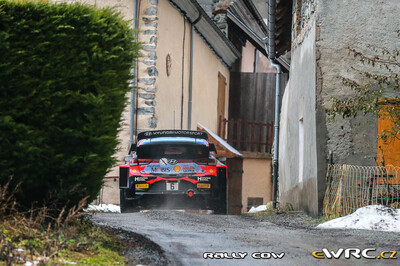 Dani Sordo - Carlos del Barrio
89º Rallye Automobile de Monte-Carlo 2021. Hyundai i20 Coupe WRC (ALZ WR 43). Clasificado 5º.
Hyundai Shell Mobis WRT

Del 21 al 24 de Enero, Gap - Monaco.
Superficie: asfalto - nieve.

El Rallye constaba de 4 etapas con un total de 1392.88 km de los que 279.88 km divididos en 15 tramos eran cronometrados (uno de ellos fue cancelado, SS8 Montauban-sur-l'Ouvèze - Villebois-les-Pins 2 de 22.24 km).

Tomaron la salida 79 equipos, finalizaron 62.

© Rally Cow

Palabras clave: Hyndai;Montecarlo;2021