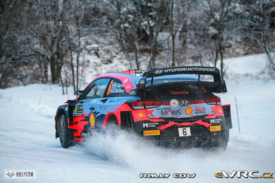Dani Sordo - Carlos del Barrio
89º Rallye Automobile de Monte-Carlo 2021. Hyundai i20 Coupe WRC (ALZ WR 43). Clasificado 5º.
Hyundai Shell Mobis WRT

Del 21 al 24 de Enero, Gap - Monaco.
Superficie: asfalto - nieve.

El Rallye constaba de 4 etapas con un total de 1392.88 km de los que 279.88 km divididos en 15 tramos eran cronometrados (uno de ellos fue cancelado, SS8 Montauban-sur-l'Ouvèze - Villebois-les-Pins 2 de 22.24 km).

Tomaron la salida 79 equipos, finalizaron 62.

© Rally Cow

Palabras clave: Hyndai;Montecarlo;2021