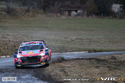 Dani Sordo - Carlos del Barrio
89º Rallye Automobile de Monte-Carlo 2021. Hyundai i20 Coupe WRC (ALZ WR 43). Clasificado 5º.
Hyundai Shell Mobis WRT

Del 21 al 24 de Enero, Gap - Monaco.
Superficie: asfalto - nieve.

El Rallye constaba de 4 etapas con un total de 1392.88 km de los que 279.88 km divididos en 15 tramos eran cronometrados (uno de ellos fue cancelado, SS8 Montauban-sur-l'Ouvèze - Villebois-les-Pins 2 de 22.24 km).

Tomaron la salida 79 equipos, finalizaron 62.

© Rally Cow

Palabras clave: Hyndai;Montecarlo;2021