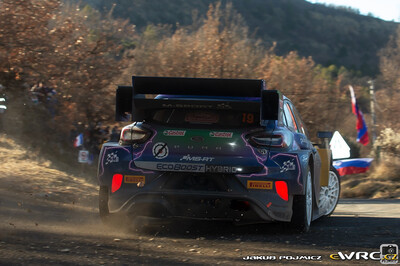 Sébastien Loeb - Isabelle Galmiche
90º Rallye Automobile de Monte-Carlo 2022. Ford Puma Rally1 Hybrid (3 WRT). Clasificado 1º.
M-Sport Ford WRT

Del 20 al 23 de Enero, Monaco.
Superficie: asfalto - nieve.

El Rallye constaba de 4 etapas con un total de 1511.47 km de los que 296.03 km divididos en 17 tramos eran cronometrados.

Tomaron la salida 74 equipos, finalizaron 62.

© Jakub Pojmicz

Palabras clave: Ford;Puma;Montecarlo;2022