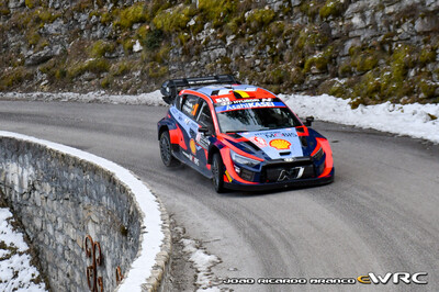 Thierry Neuville - Martijn Wydaeghe
91º Rallye Automobile de Monte-Carlo 2023. Hyundai i20 N Rally1 Hybrid (ALZ WR 908). Clasificado 3º.
Hyundai Shell Mobis WRT

Del 19 al 22 de Enero, Monaco.
Superficie: asfalto - nieve.

El Rallye constaba de 4 etapas con un total de 1534.79 km de los que 325.02 km divididos en 18 tramos eran cronometrados.

Tomaron la salida 75 equipos, finalizaron 67.

© Joao Ricardo Branco

Palabras clave: Hyndai;Montecarlo;2023