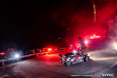 Elfyn Evans - Scott Martin
92º Rallye Automobile de Monte-Carlo 2024. Toyota GR Yaris Rally1 Hybrid (A-7446). Clasificado 3º.
Toyota Gazoo Racing WRT

Del 25 al 28 de Enero, Gap - Monaco
Superficie: asfalto - nieve.

El Rallye constaba de 4 etapas con un total de 1649.89 km de los que 324.44 km divididos en 17 tramos eran cronometrados.

Tomaron la salida 68 equipos, finalizaron 64.

© Honza Fronek

Palabras clave: Toyota;Yaris;Montecarlo;2024
