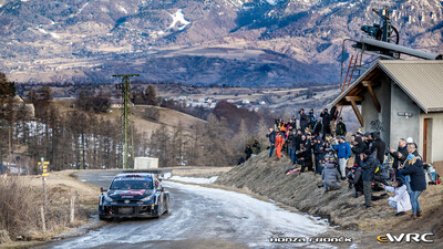 Elfyn Evans - Scott Martin
92º Rallye Automobile de Monte-Carlo 2024. Toyota GR Yaris Rally1 Hybrid (A-7446). Clasificado 3º.
Toyota Gazoo Racing WRT

Del 25 al 28 de Enero, Gap - Monaco
Superficie: asfalto - nieve.

El Rallye constaba de 4 etapas con un total de 1649.89 km de los que 324.44 km divididos en 17 tramos eran cronometrados.

Tomaron la salida 68 equipos, finalizaron 64.

© Honza Fronek

Palabras clave: Toyota;Yaris;Montecarlo;2024