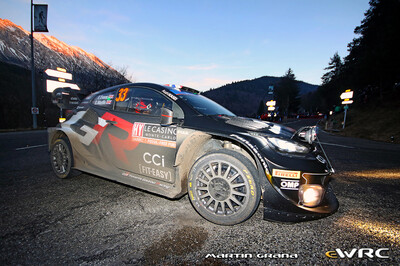 Elfyn Evans - Scott Martin
92º Rallye Automobile de Monte-Carlo 2024. Toyota GR Yaris Rally1 Hybrid (A-7446). Clasificado 3º.
Toyota Gazoo Racing WRT

Del 25 al 28 de Enero, Gap - Monaco
Superficie: asfalto - nieve.

El Rallye constaba de 4 etapas con un total de 1649.89 km de los que 324.44 km divididos en 17 tramos eran cronometrados.

Tomaron la salida 68 equipos, finalizaron 64.

© Martín Graña

Palabras clave: Toyota;Yaris;Montecarlo;2024