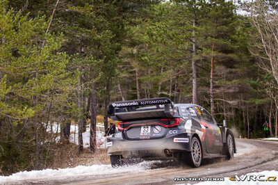 Elfyn Evans - Scott Martin
93º Rallye Automobile de Monte-Carlo 2025. Toyota GR Yaris Rally1 (A-7552). Clasificado 2º.
Toyota Gazoo Racing WRT

Del 23 al 26 de Enero, Gap - Monaco
Superficie: asfalto - nieve.

El Rallye constaba de 4 etapas con un total de 1629.29 km de los que 333.06 km divididos en 18 tramos eran cronometrados.

Tomaron la salida 69 equipos, finalizaron 62.

© Bastien Roux

Palabras clave: Toyota;Yaris;Montecarlo;2025