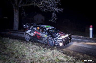 Elfyn Evans - Scott Martin
93º Rallye Automobile de Monte-Carlo 2025. Toyota GR Yaris Rally1 (A-7552). Clasificado 2º.
Toyota Gazoo Racing WRT

Del 23 al 26 de Enero, Gap - Monaco
Superficie: asfalto - nieve.

El Rallye constaba de 4 etapas con un total de 1629.29 km de los que 333.06 km divididos en 18 tramos eran cronometrados.

Tomaron la salida 69 equipos, finalizaron 62.

© Petr Sagner

Palabras clave: Toyota;Yaris;Montecarlo;2025