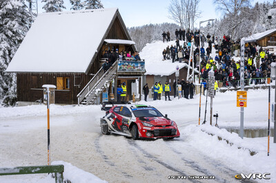 Elfyn Evans - Scott Martin
94º Rallye Automobile de Monte-Carlo 2026. Toyota GR Yaris Rally1 (A-7538). Clasificado 2º.
Toyota Gazoo Racing WRT

Del 22 al 25 de Enero, Gap - Monaco.
Superficie: asfalto - nieve.

El Rally constaba de 4 etapas con un total de 1553.22 km de los que 339.15 km divididos en 17 tramos eran cronometrados.

Tomaron la salida 65 equipos, finaluizaron 48.

© Petr Sagner

Palabras clave: Toyota;Yaris;Montecarlo;2026
