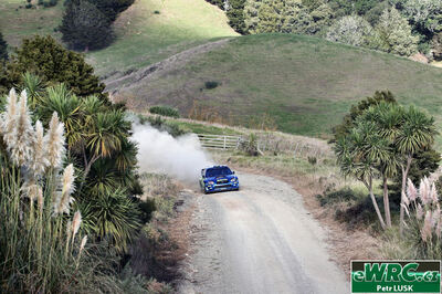 Petter Solberg - Phil Mills
36º Propecia Rally New Zealand 2005. Subaru Impreza S11 WRC '05 (CC54 WRC). Clasificado 3º.
Subaru World Rally Team

Del 7 al 10 de Abril, Auckland.
Superficie: tierra.

El Rally constaba de 3 etapas con un total de 1128.48 km de los que 356.00 km divididos en 20 tramos eran cronometrados.

Tomaron la salida 69 equipos, finalizaron 42.

© Petr Lusk
@@
Palabras clave: Subaru;Impreza;WRC;Nueva_Zelanda;2005