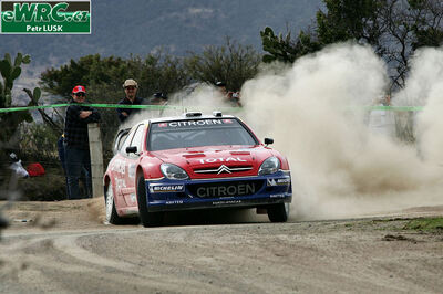 Sébastien Loeb - Daniel Elena
2º Corona Rally Mexico 2005. Citroën Xsara WRC (350 CZM 78). Clasificado 4º.
Citroën Total WRT

Del 11 al 13 de Marzo, León.
Superficie: tierra.

El Rallye constaba de 3 etapas con un total de 928.74 km de los que 355.97 km divididos en 14 tramos eran cronometrados.

Tomaron la salida 38 equipos, finalizaron 28.

© Petr Lusk

Palabras clave: Citroen;Xsara;WRC;Mexico;2005