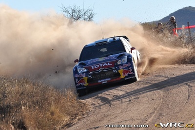Sébastien Loeb - Daniel Elena
31º Rally Argentina 2011. Citroën DS3 WRC (BK-317-DW). Clasificado 1º.
Citroën Total WRT

Del 26 al 29 de Mayo, Villa Carlos Paz.
Superficie: tierra.

El Rallye constaba de 3 etapas con un total de 1457.08 km de los que 378.15 km divididos en 19 tramos eran cronometrados.

Tomaron la salida 33 equipos, finalizaron 27.

© Federico Luna

Palabras clave: Citroen;DS3;WRC;Argentina;2011
