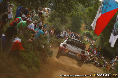Sébastien Loeb - Daniel Elena
57º Acropolis Rally 2011. Citroën DS3 WRC (BF-735-XB). Clasificado 2º.
Citroën Total WRT

Del 16 al 19 de Junio, Loutraki.
Superficie: tierra.

El Rallye constaba de 3 etapas con un total de 1217.82 km de los que 348.80 km divididos en 18 tramos eran cronometrados.

Tomaron la salida 42 equipos, finalizaron 35.

© Monica Parisotto

Palabras clave: Citroen;DS3;WRC;Acropolis;2011