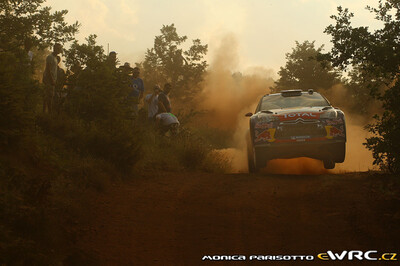 Sébastien Loeb - Daniel Elena
57º Acropolis Rally 2011. Citroën DS3 WRC (BF-735-XB). Clasificado 2º.
Citroën Total WRT

Del 16 al 19 de Junio, Loutraki.
Superficie: tierra.

El Rallye constaba de 3 etapas con un total de 1217.82 km de los que 348.80 km divididos en 18 tramos eran cronometrados.

Tomaron la salida 42 equipos, finalizaron 35.

© Monica Parisotto

Palabras clave: Citroen;DS3;WRC;Acropolis;2011