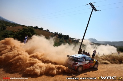 Sébastien Loeb - Daniel Elena
57º Acropolis Rally 2011. Citroën DS3 WRC (BF-735-XB). Clasificado 2º.
Citroën Total WRT

Del 16 al 19 de Junio, Loutraki.
Superficie: tierra.

El Rallye constaba de 3 etapas con un total de 1217.82 km de los que 348.80 km divididos en 18 tramos eran cronometrados.

Tomaron la salida 42 equipos, finalizaron 35.

© Nikos Katikis

Palabras clave: Citroen;DS3;WRC;Acropolis;2011