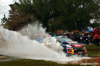Sébastien Ogier - Julien Ingrassia
31º Rally Argentina 2011. Citroën DS3 WRC (BK-359-DW). Clasificado 3º.
Citroën Total WRT

Del 26 al 29 de Mayo, Villa Carlos Paz.
Superficie: tierra.

El Rallye constaba de 3 etapas con un total de 1457.08 km de los que 378.15 km divididos en 19 tramos eran cronometrados.

Tomaron la salida 33 equipos, finalizaron 27.

© Greg Roslon

Palabras clave: Citroen;DS3;WRC;Argentina;2011