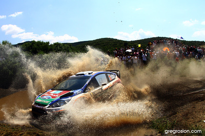 Mikko Hirvonen - Jarmo Lehtinen
57º Acropolis Rally 2011. Ford Fiesta RS WRC (PX60 AVJ). Clasificado 3º.
Ford Abu Dhabi WRT

Del 16 al 19 de Junio, Loutraki.
Superficie: tierra.

El Rallye constaba de 3 etapas con un total de 1217.82 km de los que 348.80 km divididos en 18 tramos eran cronometrados.

Tomaron la salida 42 equipos, finalizaron 35.

© Greg Roslon

Palabras clave: Ford;Fiesta;WRC;Acropolis;2011