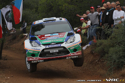 Mikko Hirvonen - Jarmo Lehtinen
57º Acropolis Rally 2011. Ford Fiesta RS WRC (PX60 AVJ). Clasificado 3º.
Ford Abu Dhabi WRT

Del 16 al 19 de Junio, Loutraki.
Superficie: tierra.

El Rallye constaba de 3 etapas con un total de 1217.82 km de los que 348.80 km divididos en 18 tramos eran cronometrados.

Tomaron la salida 42 equipos, finalizaron 35.

© Joel Martin

Palabras clave: Ford;Fiesta;WRC;Acropolis;2011
