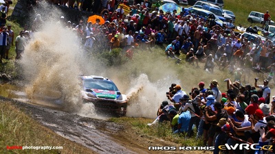 Mikko Hirvonen - Jarmo Lehtinen
57º Acropolis Rally 2011. Ford Fiesta RS WRC (PX60 AVJ). Clasificado 3º.
Ford Abu Dhabi WRT

Del 16 al 19 de Junio, Loutraki.
Superficie: tierra.

El Rallye constaba de 3 etapas con un total de 1217.82 km de los que 348.80 km divididos en 18 tramos eran cronometrados.

Tomaron la salida 42 equipos, finalizaron 35.

© Niko Katikis

Palabras clave: Ford;Fiesta;WRC;Acropolis;2011
