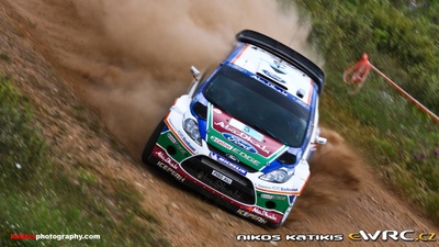 Mikko Hirvonen - Jarmo Lehtinen
57º Acropolis Rally 2011. Ford Fiesta RS WRC (PX60 AVJ). Clasificado 3º.
Ford Abu Dhabi WRT

Del 16 al 19 de Junio, Loutraki.
Superficie: tierra.

El Rallye constaba de 3 etapas con un total de 1217.82 km de los que 348.80 km divididos en 18 tramos eran cronometrados.

Tomaron la salida 42 equipos, finalizaron 35.

© Niko Katikis

Palabras clave: Ford;Fiesta;WRC;Acropolis;2011